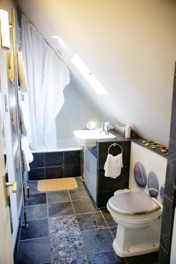 Fosse Farmhouse Holiday Cottages Chippenham  Exterior photo